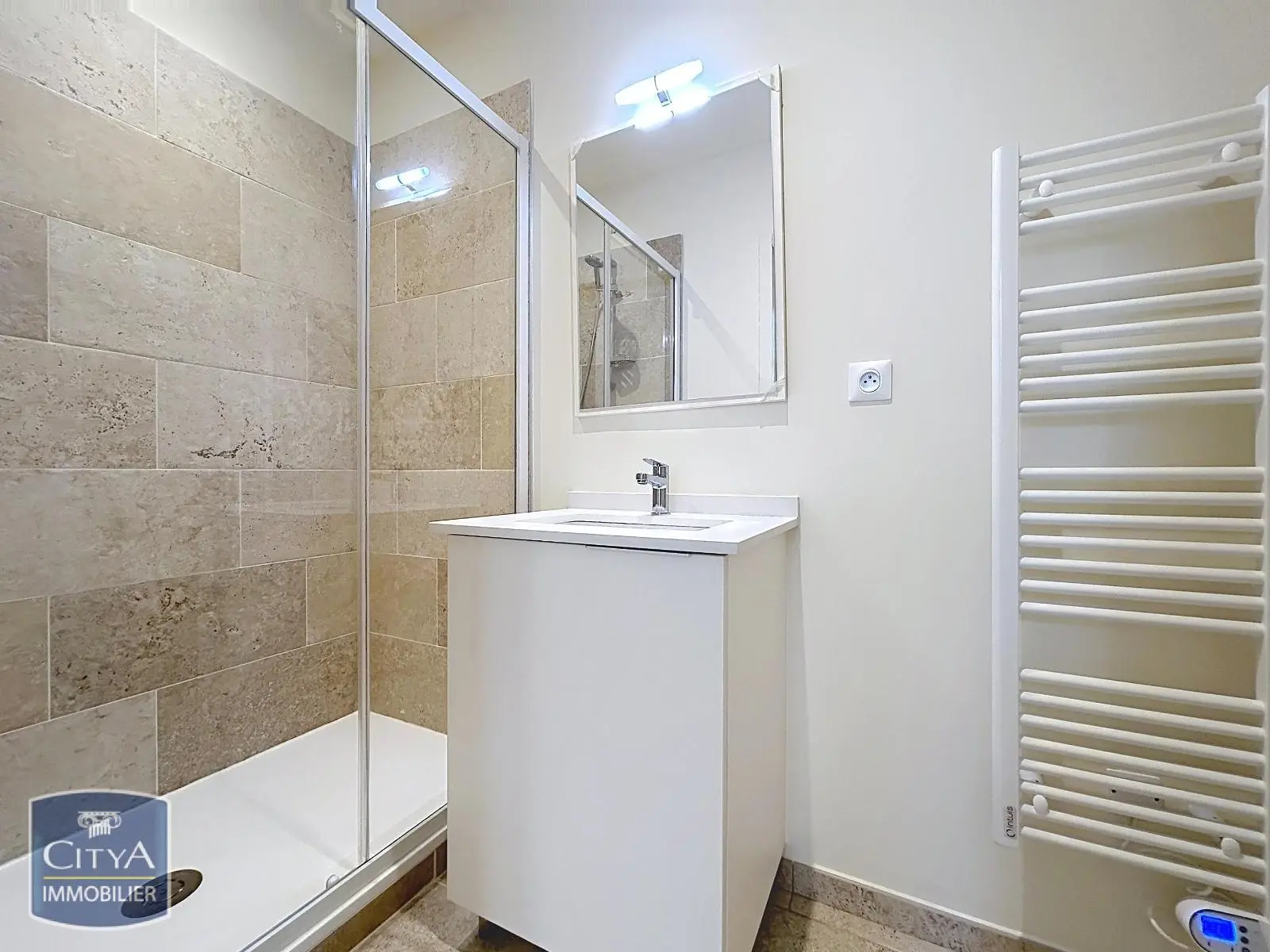 LOCATION APPARTEMENT AVEC UNE CHAMBRE