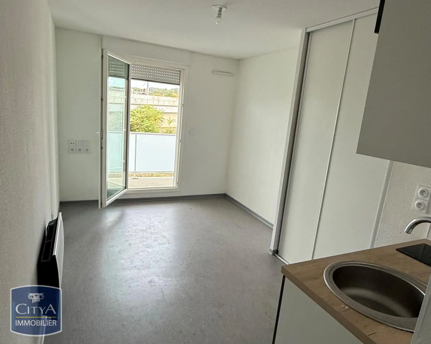 Photo 2 Appartement 1 pièce 18.67m²