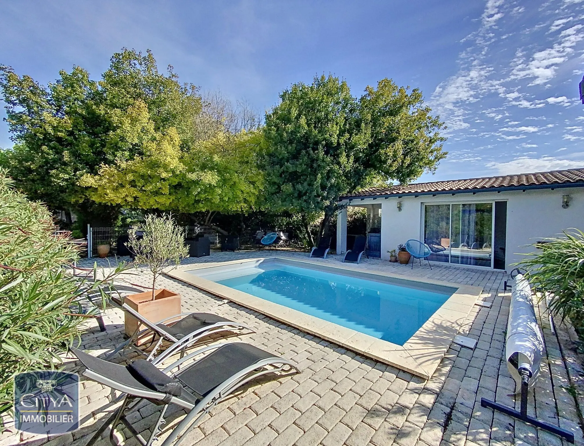 Photo 2 Maison 10 pièces 302m²