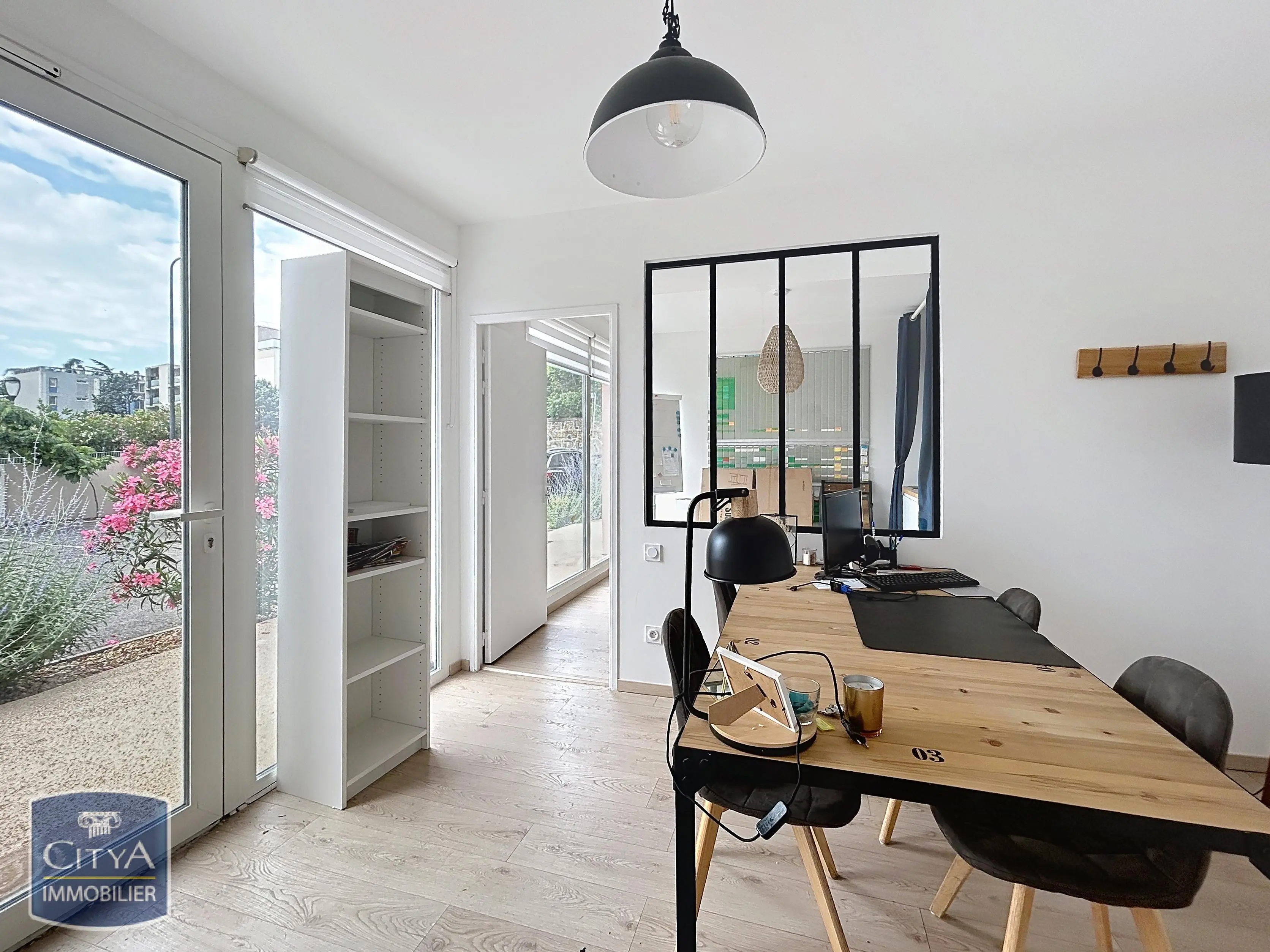 Photo 1 Fonds De Commerce 25m²