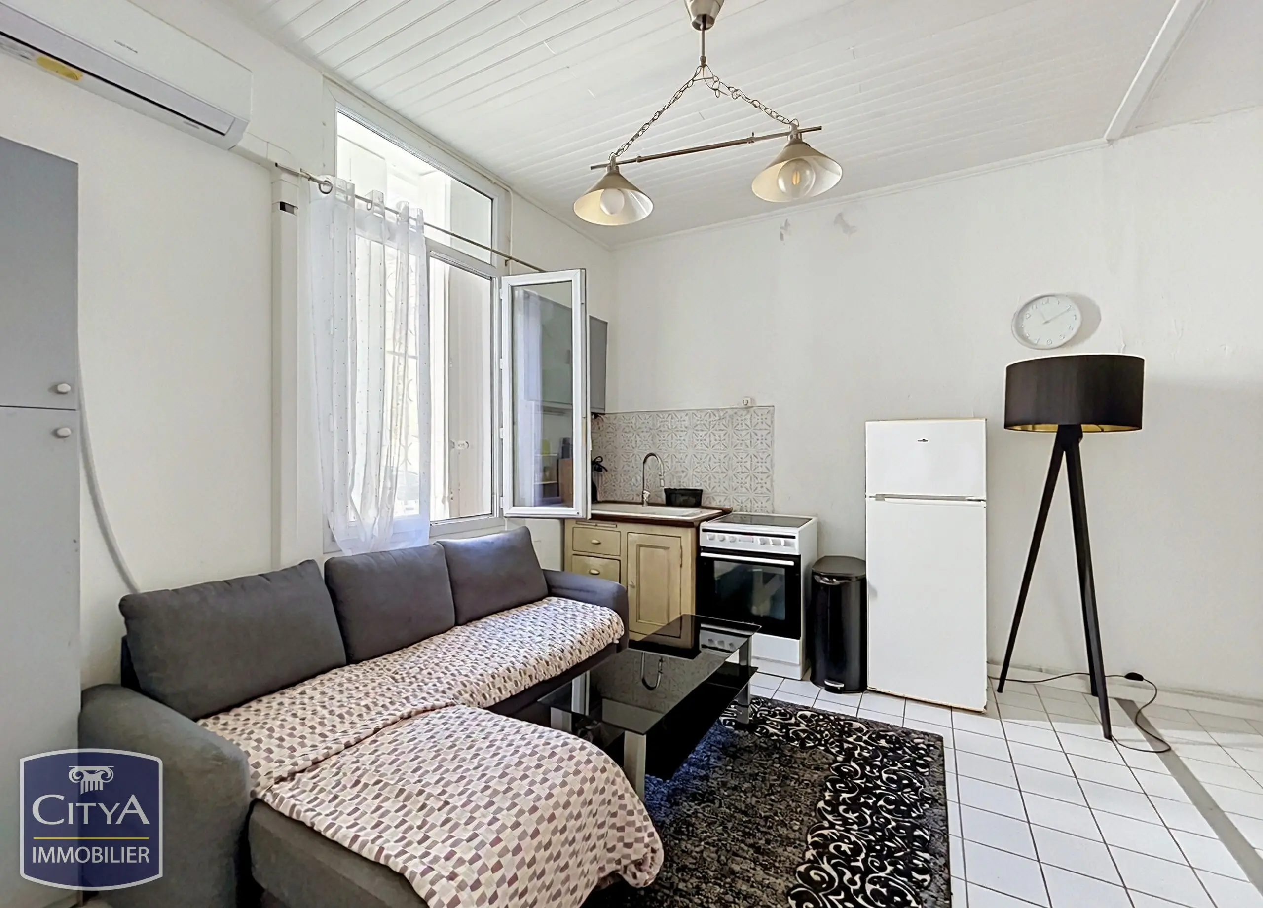 Photo 1 Appartement 1 pièce 24.4m²