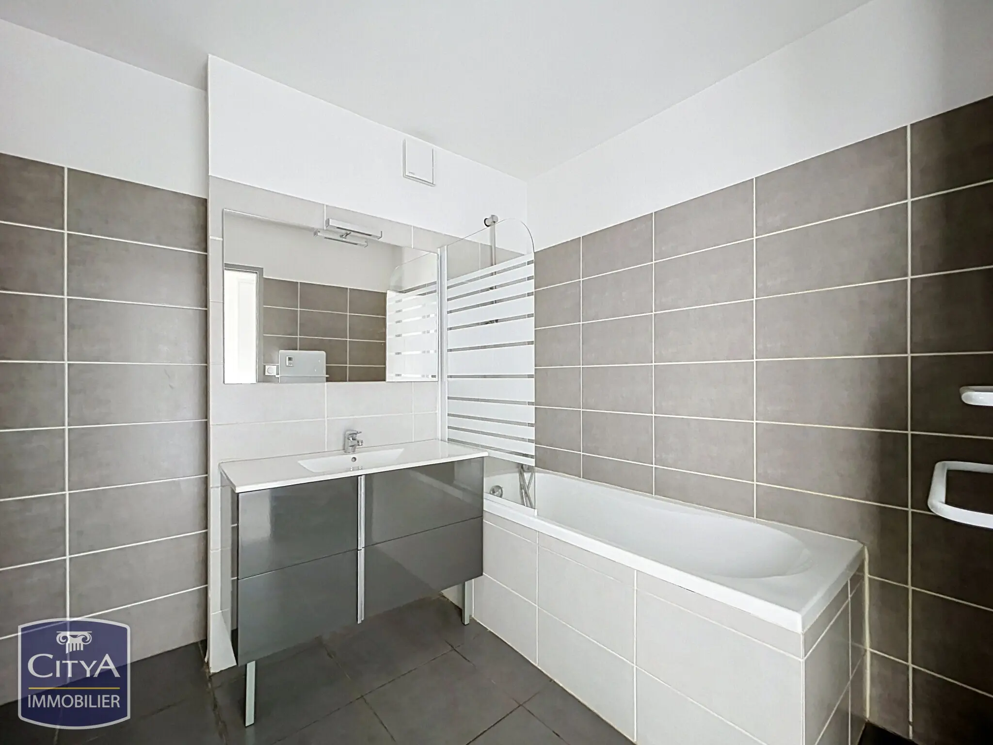 Photo 7 Immeuble 180m²