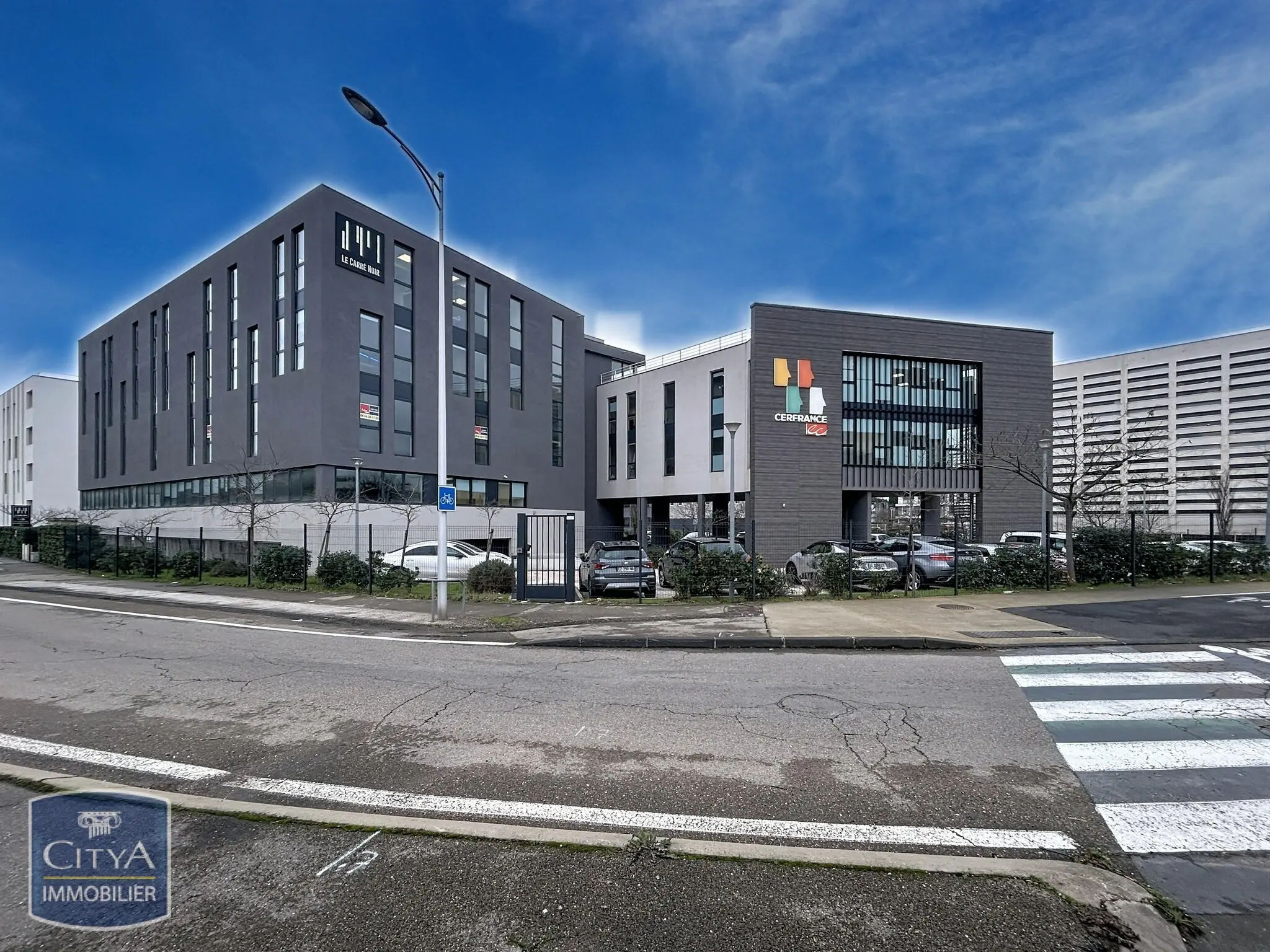 Photo 2 Fonds De Commerce 195m²