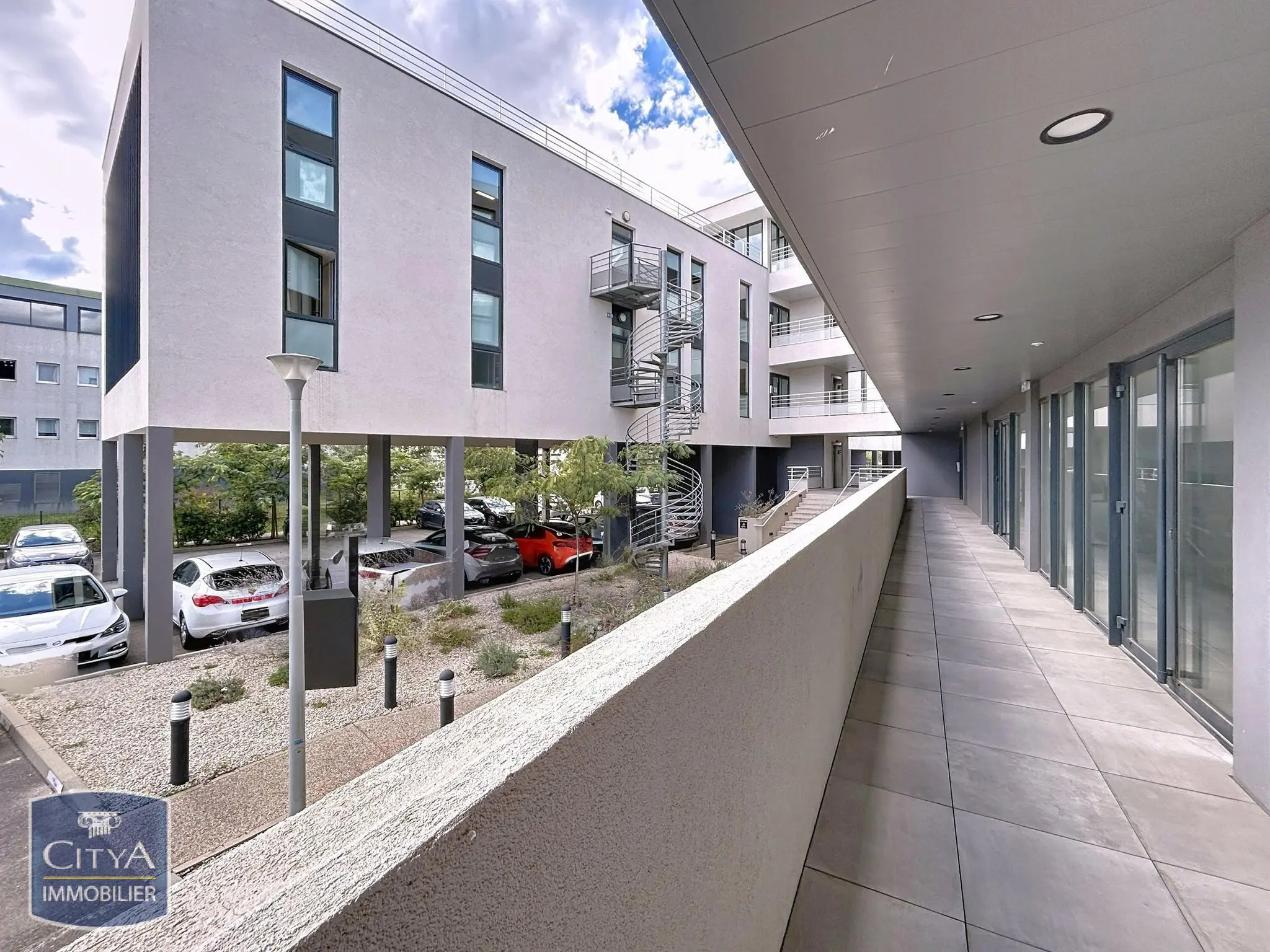 Photo 11 Fonds De Commerce 195m²