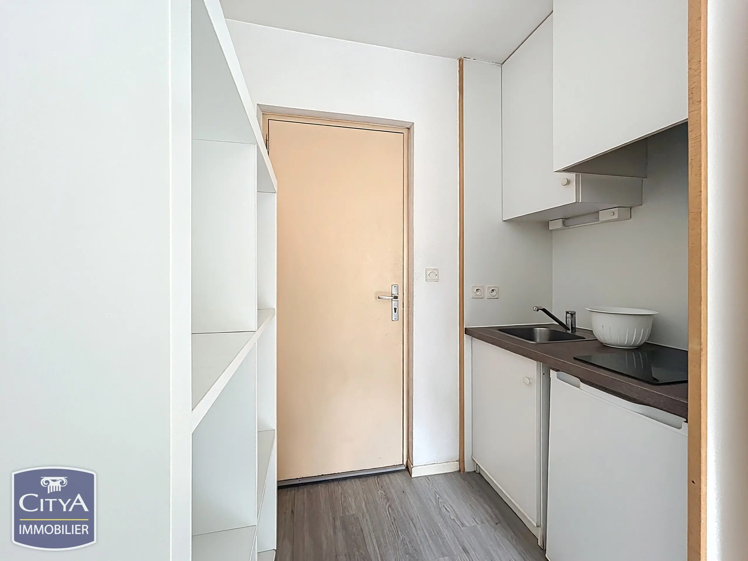 Photo 3 Appartement 1 pièce 17.47m²