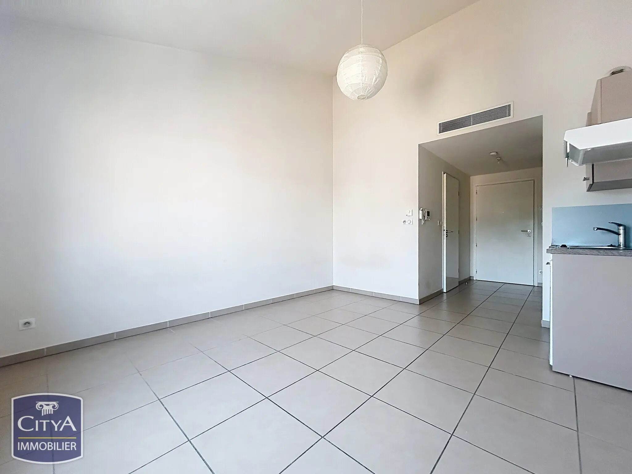Photo 2 Appartement 1 pièce 24m²