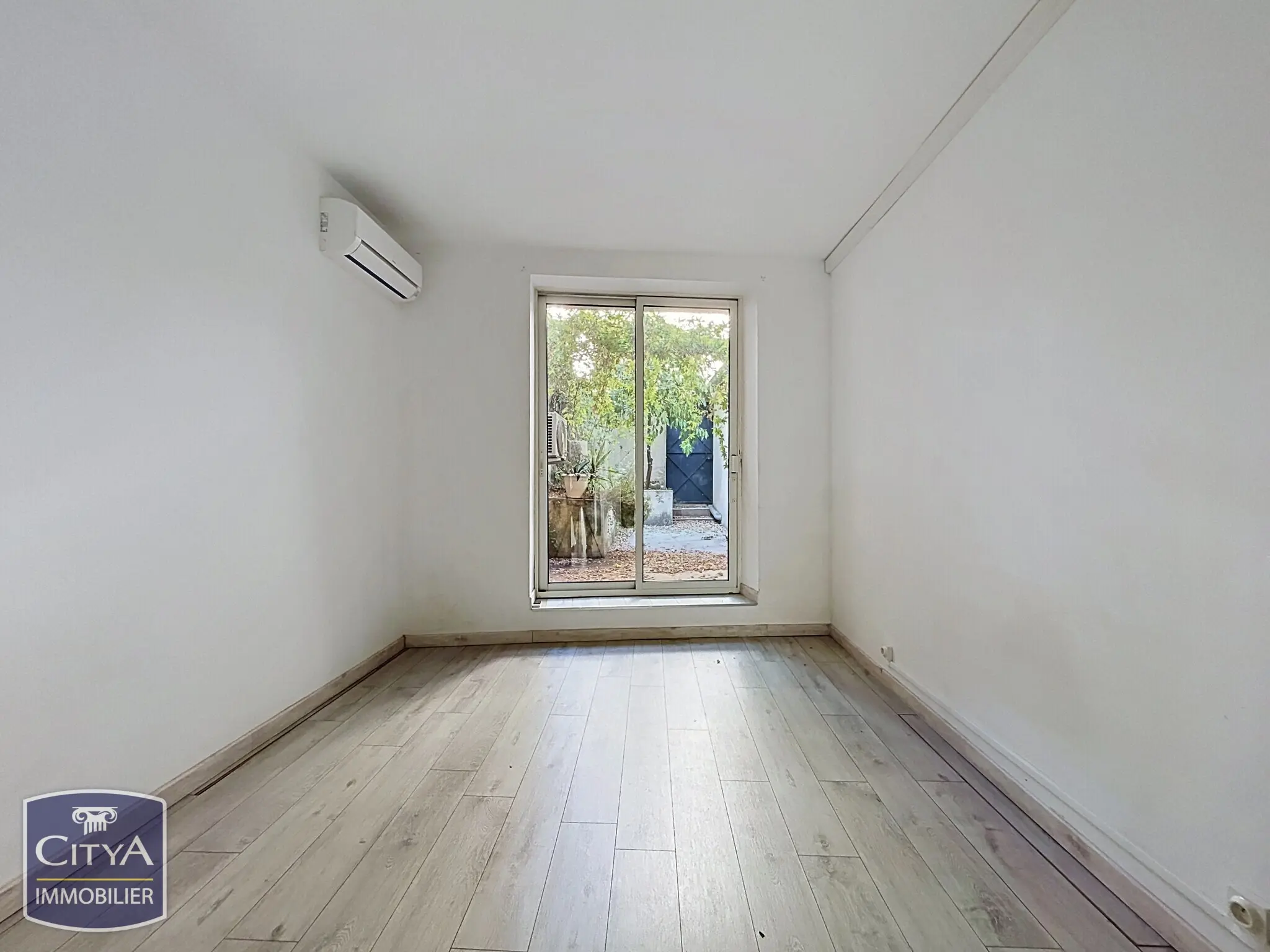 Photo 8 Immeuble 180m²