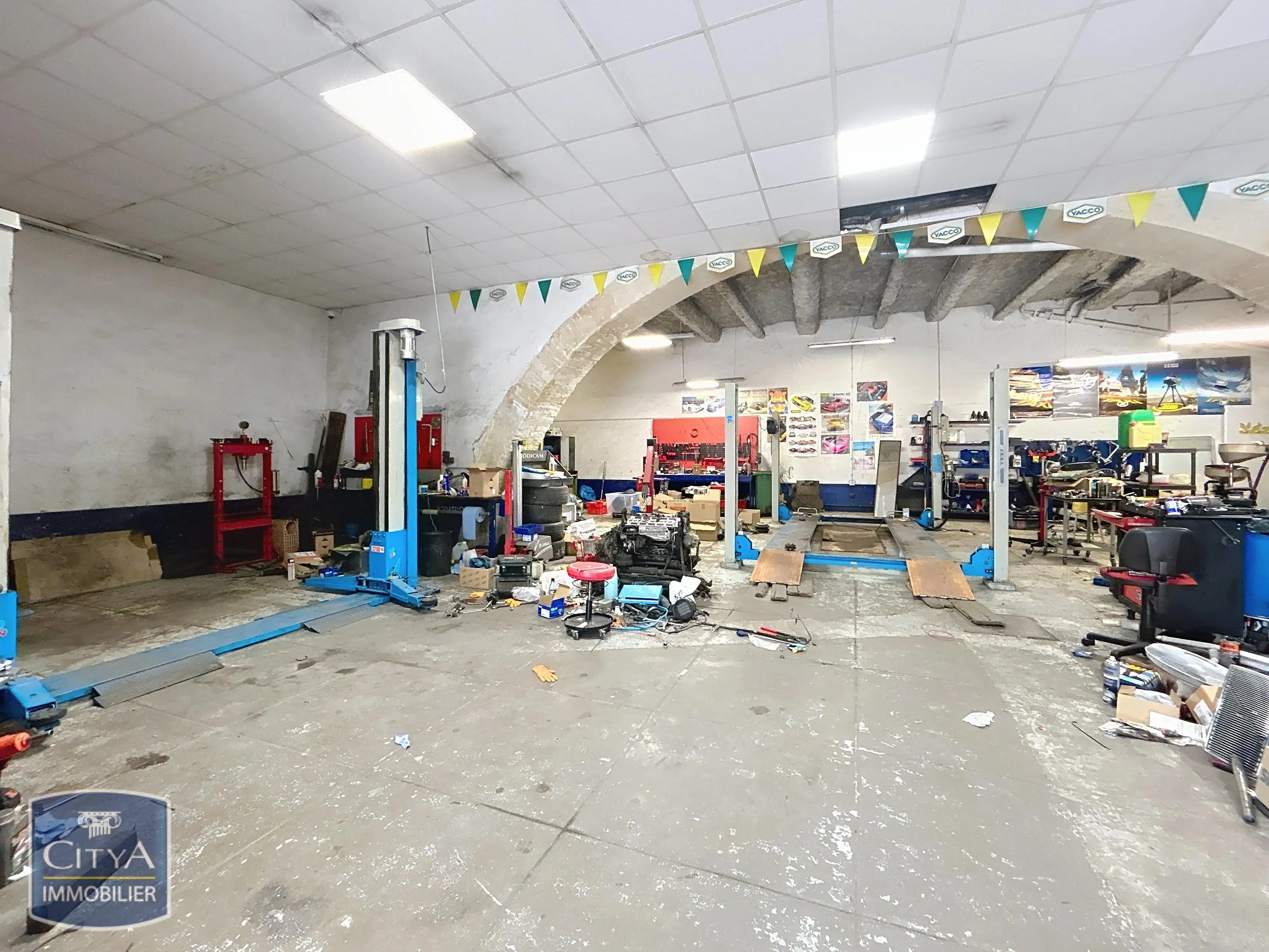 Photo 8 Fonds De Commerce 309m²