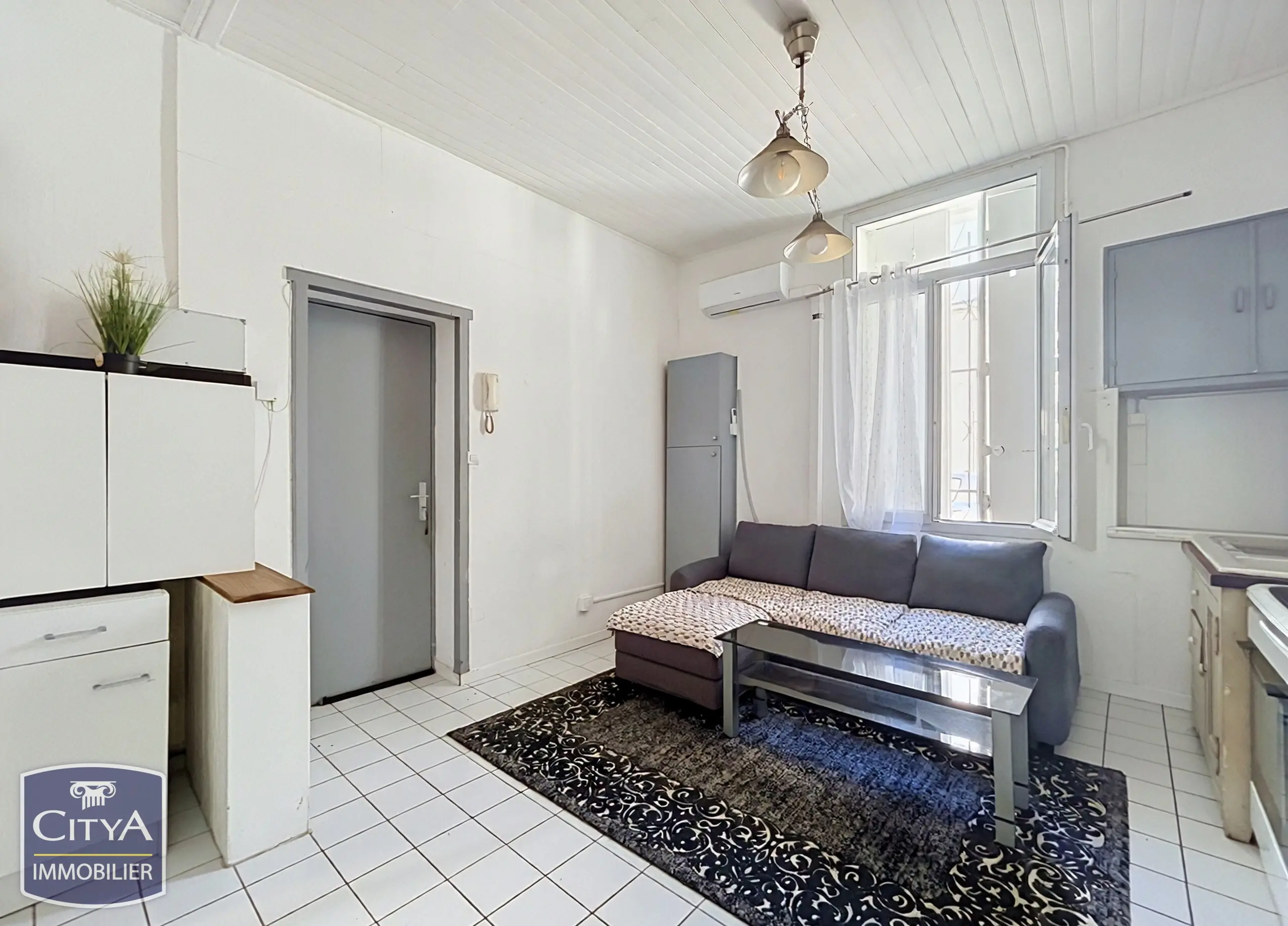 Photo 2 Appartement 1 pièce 24.4m²