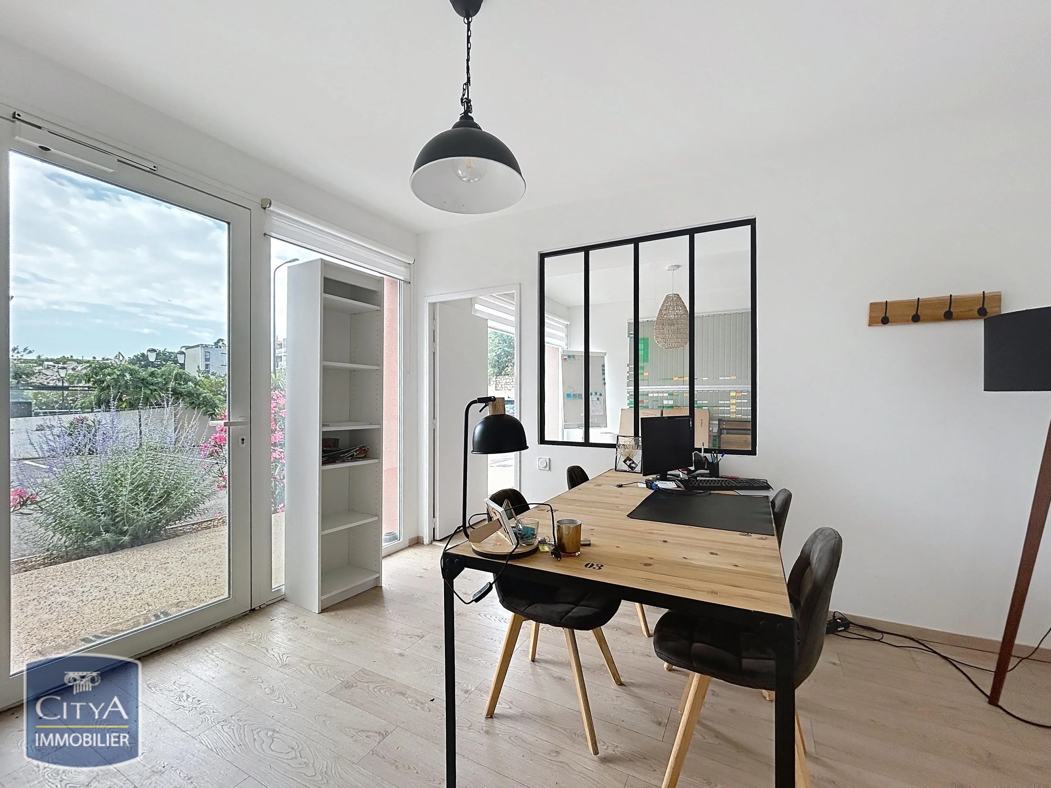 Photo 7 Fonds De Commerce 25m²