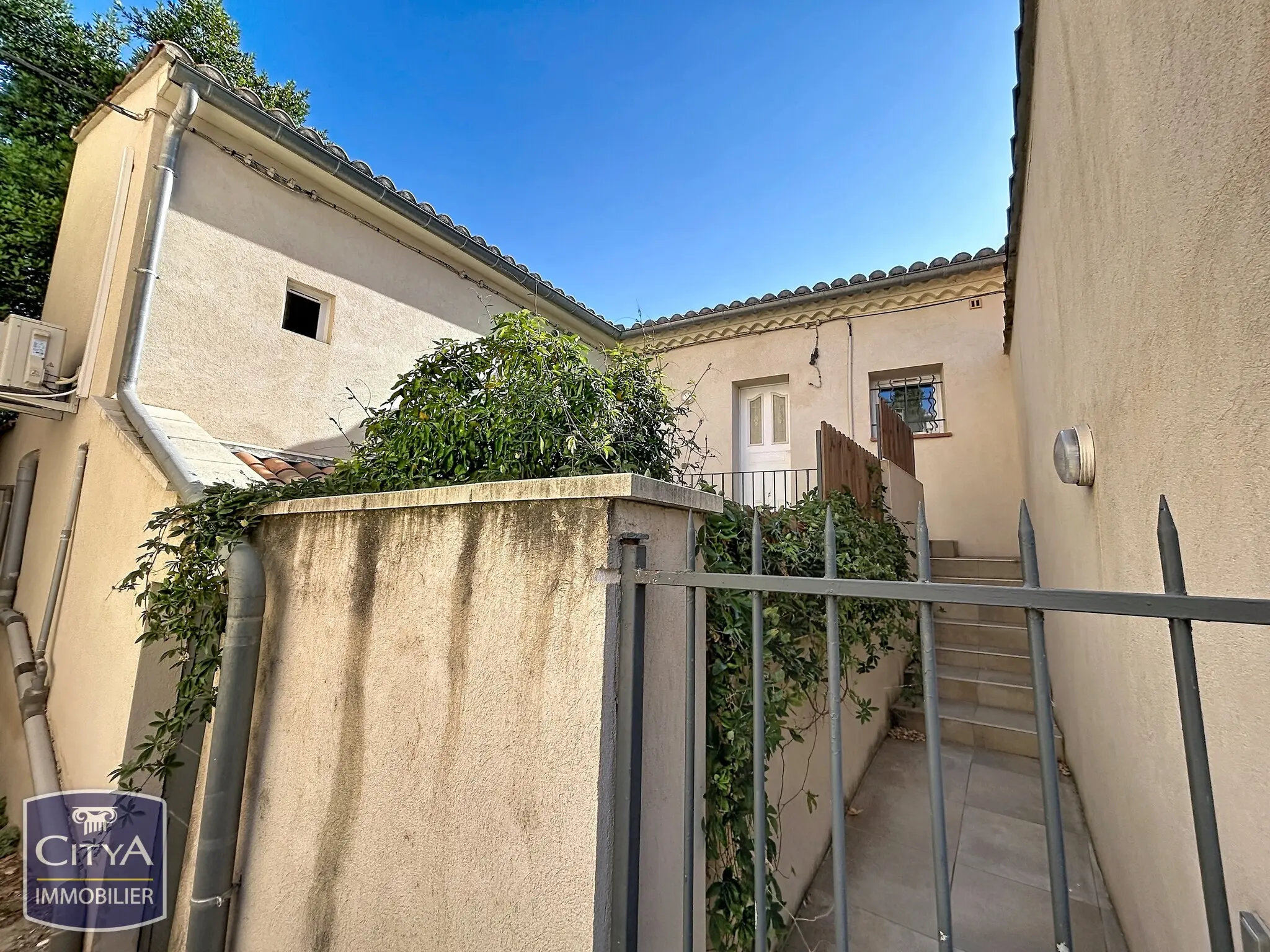 Photo 4 Immeuble 180m²