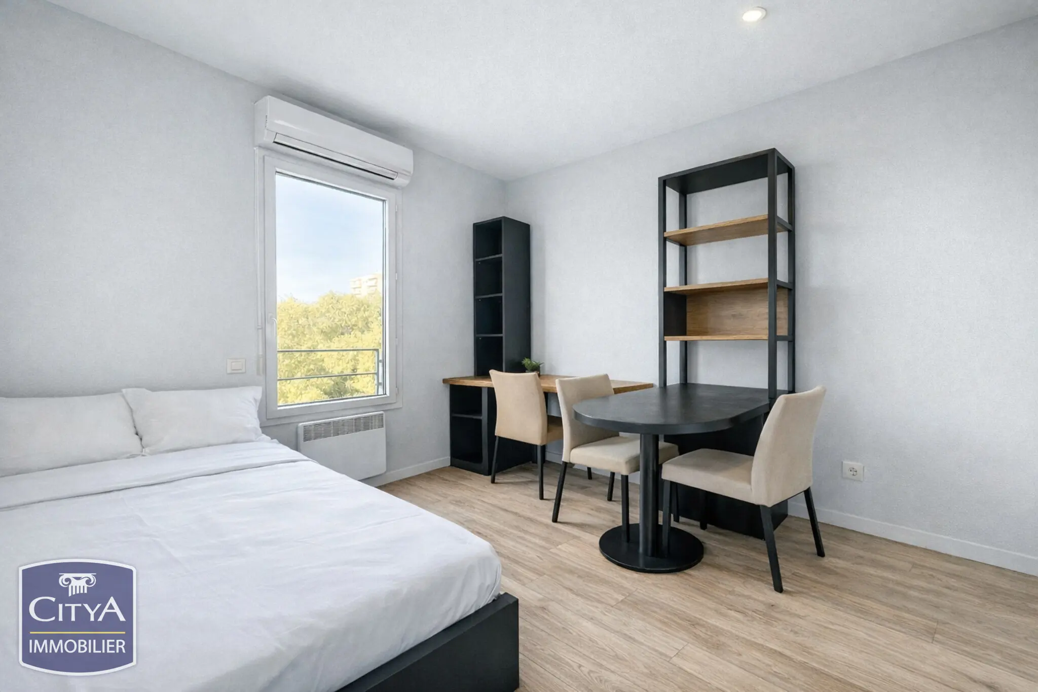 Photo 1 Appartement 1 pièce 18m²