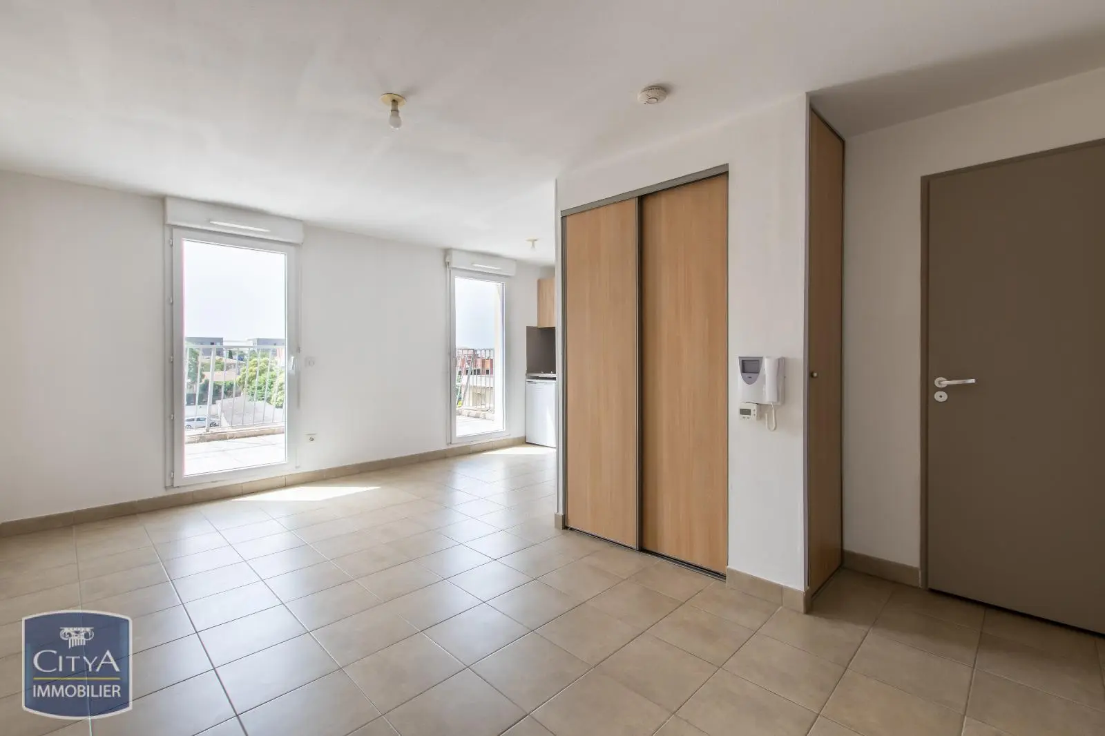 Photo 2 Appartement 1 pièce 27m²