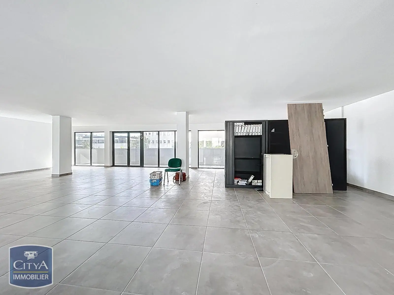 Photo 9 Local Professionnel 1 pièce 195m²