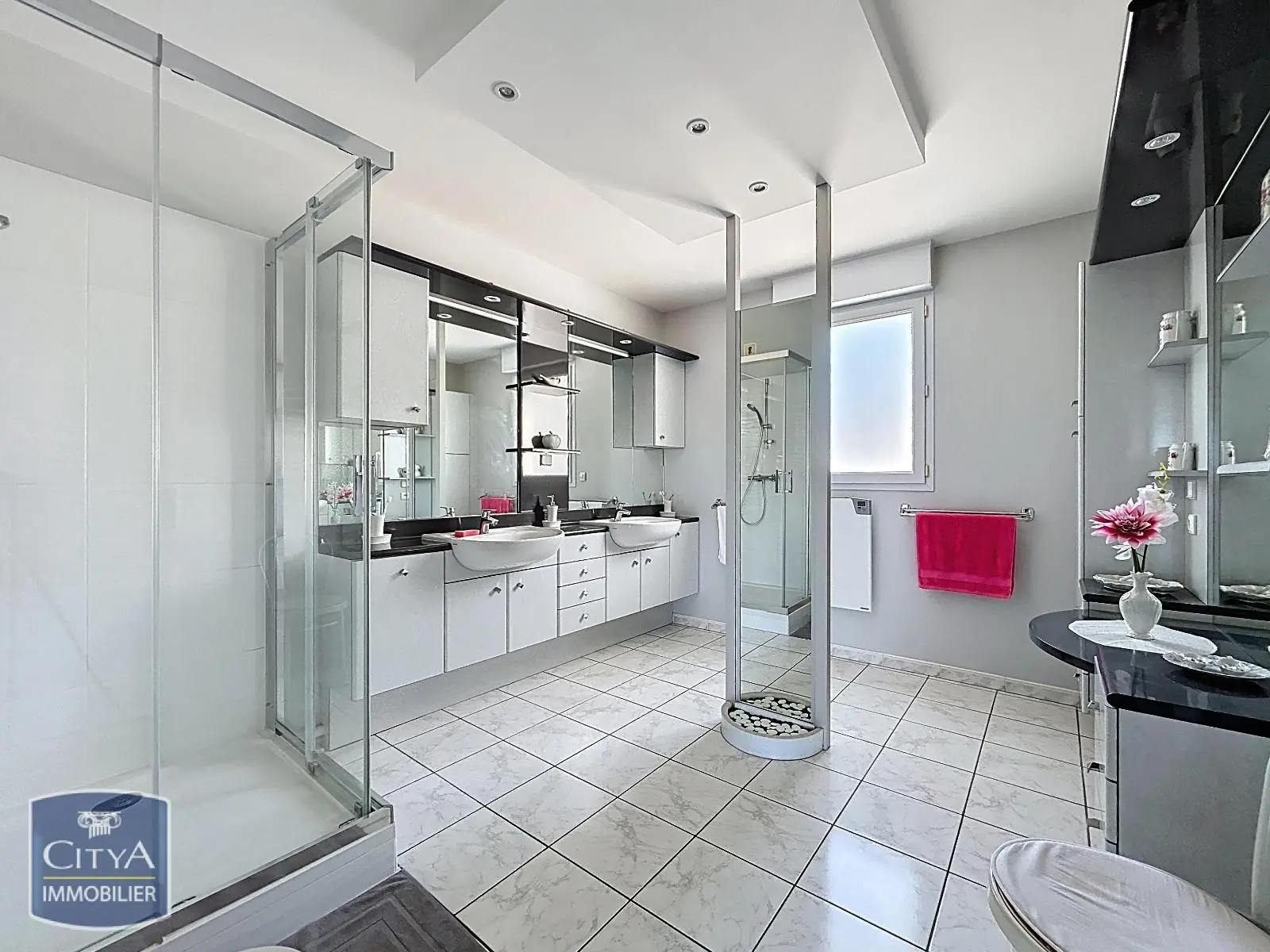 Photo 15 Appartement 5 pièces 213.45m²