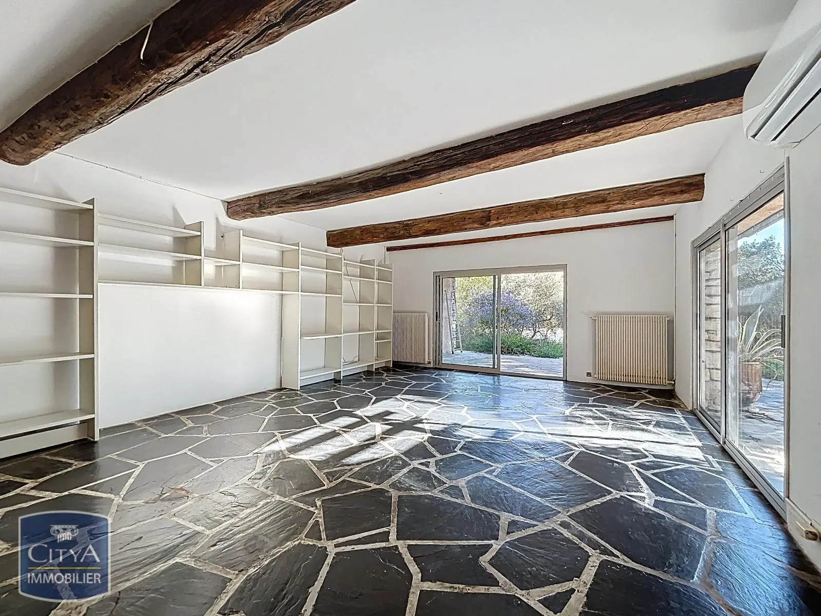 Photo 1 Maison 5 pièces 210m²