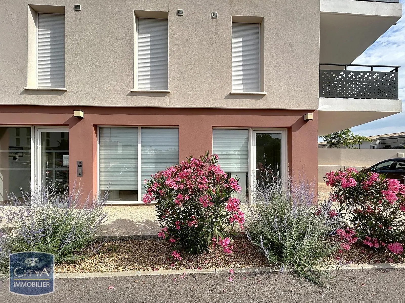 Photo 2 Local Professionnel 2 pièces 25m²