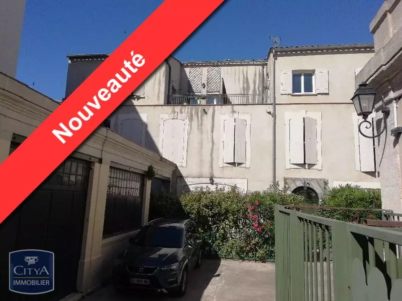 Illustration pour Immeuble 346.62m² Photo Immeuble 346.62m²