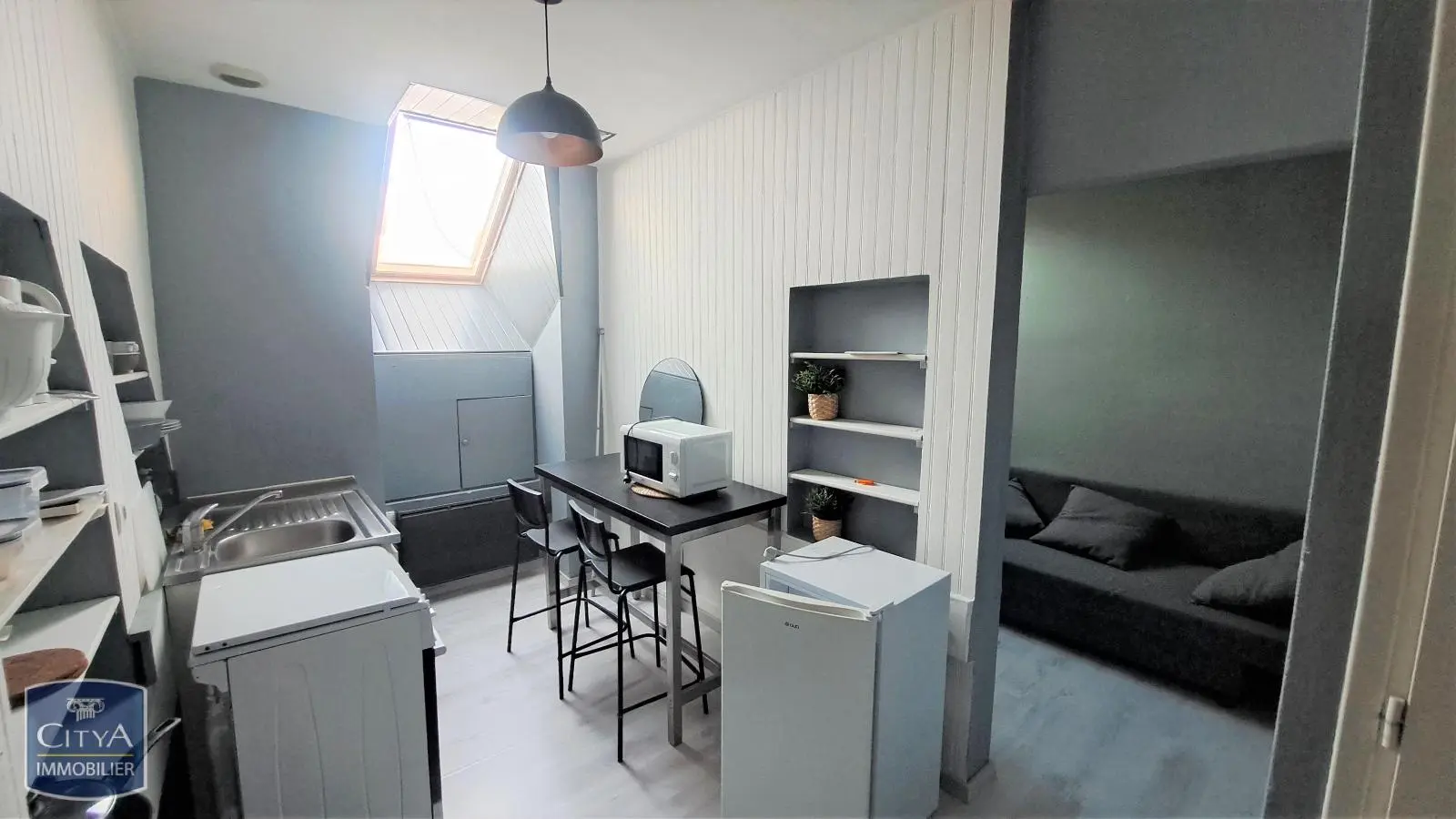 Photo 1 Appartement 1 pièce 18m²