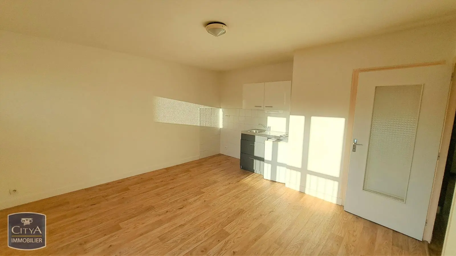 Photo 3 Appartement 1 pièce 27m²