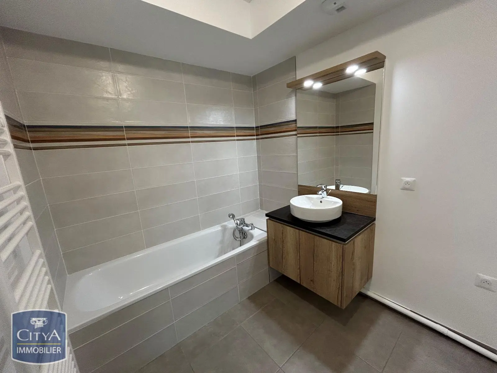 Photo 5 Appartement 1 pièce 32.45m²