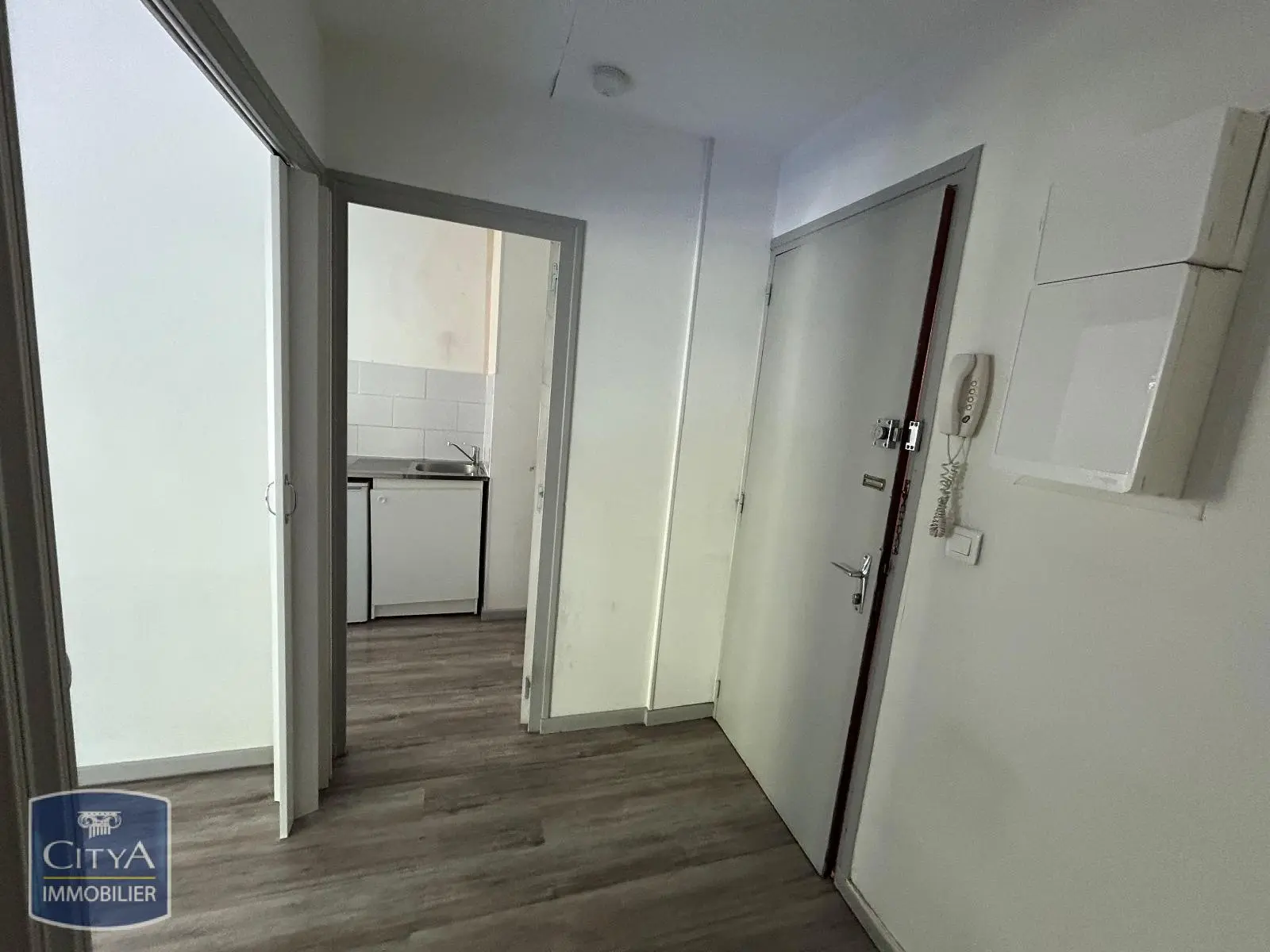 Photo 3 Appartement 1 pièce 27.91m²