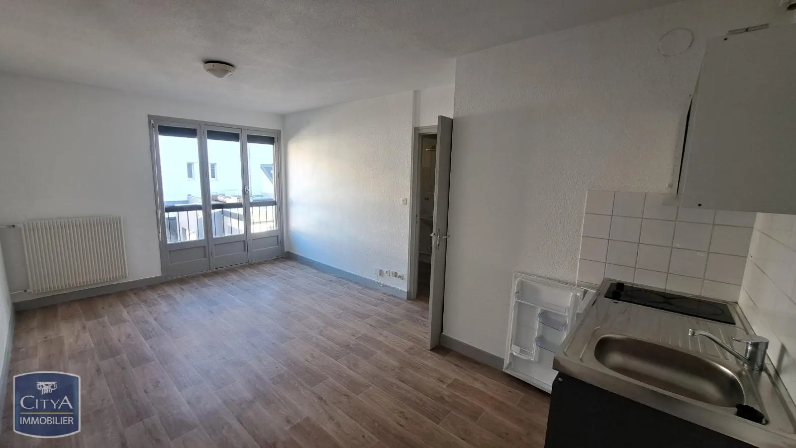 Photo 1 Appartement 1 pièce 29m²