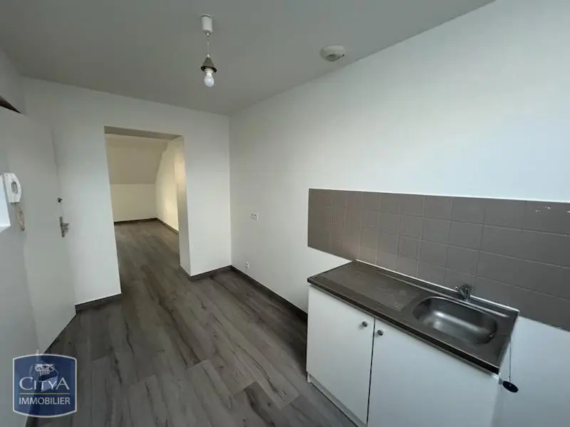 Photo 1 Appartement 1 pièce 24.23m²