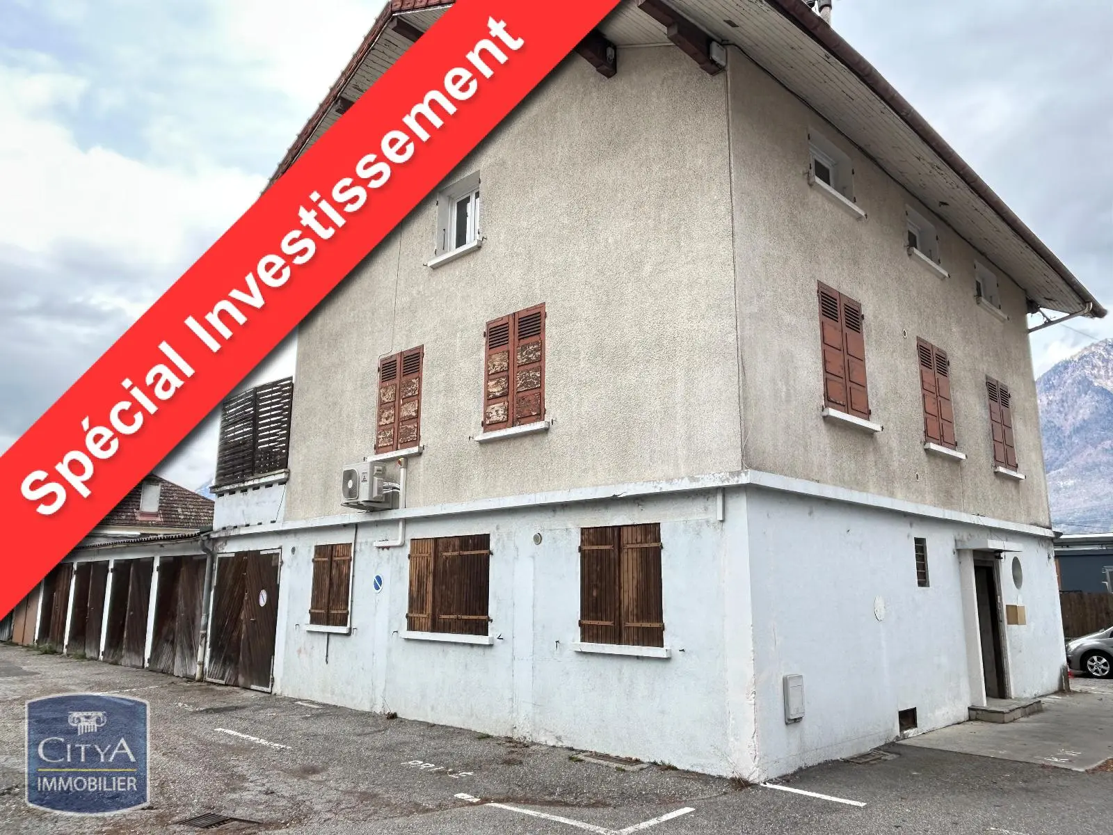 Photo 1 Immeuble 232m²
