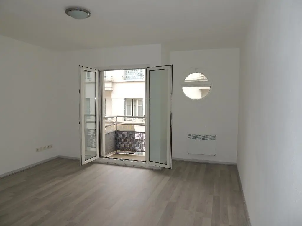 Photo 2 Appartement 1 pièce 24.01m²