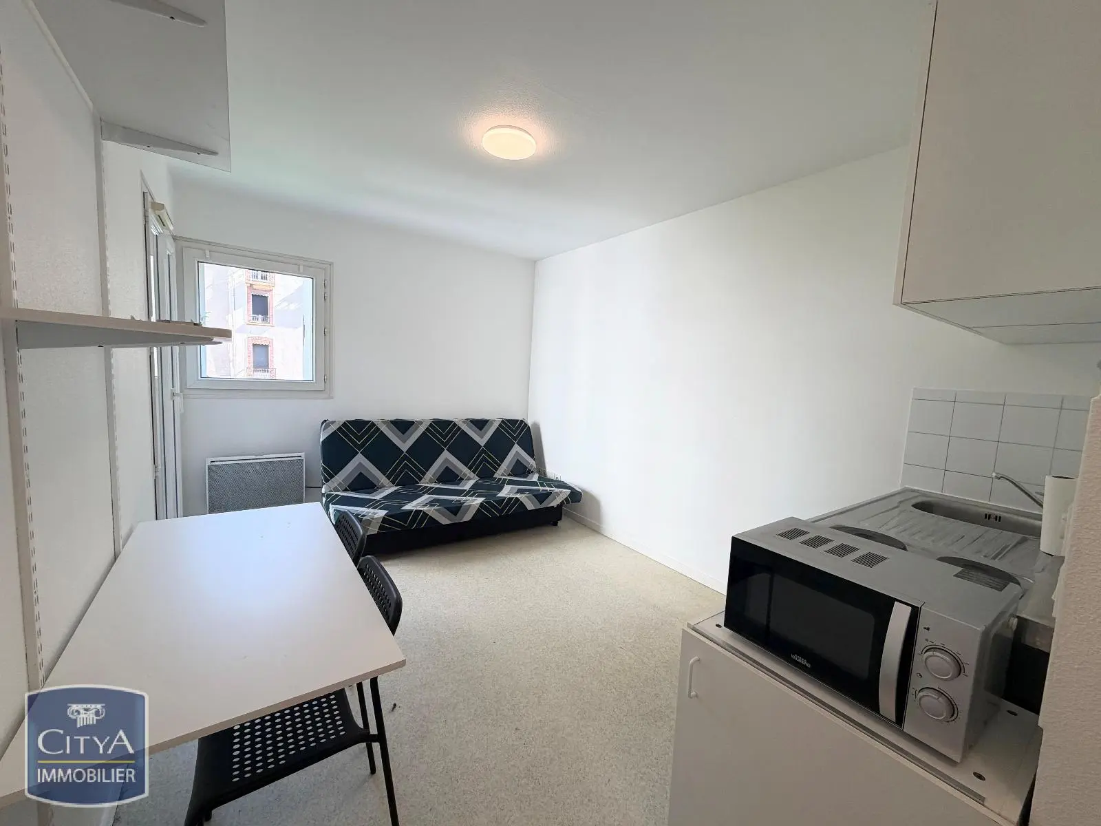 Photo 1 Appartement 1 pièce 17.4m²