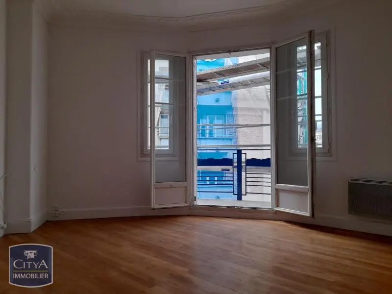A LOUER T2 - CENTRE VILLE