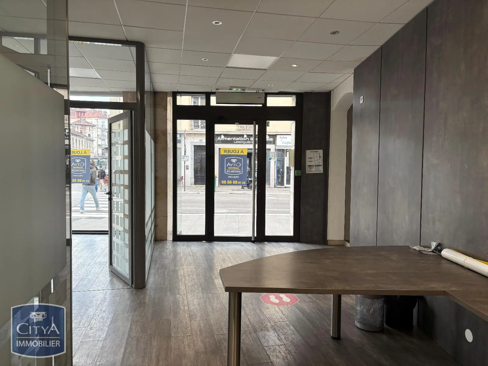 Photo 4 Local Commercial