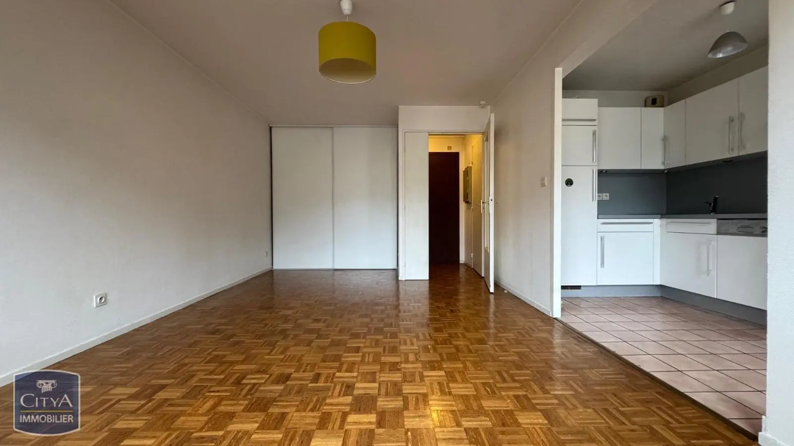 Photo 2 Appartement 1 pièce 33m²