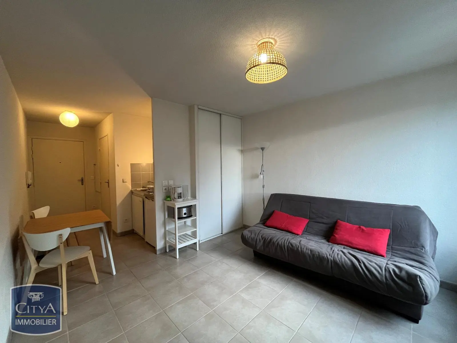 Photo 2 Appartement 1 pièce 21.84m²