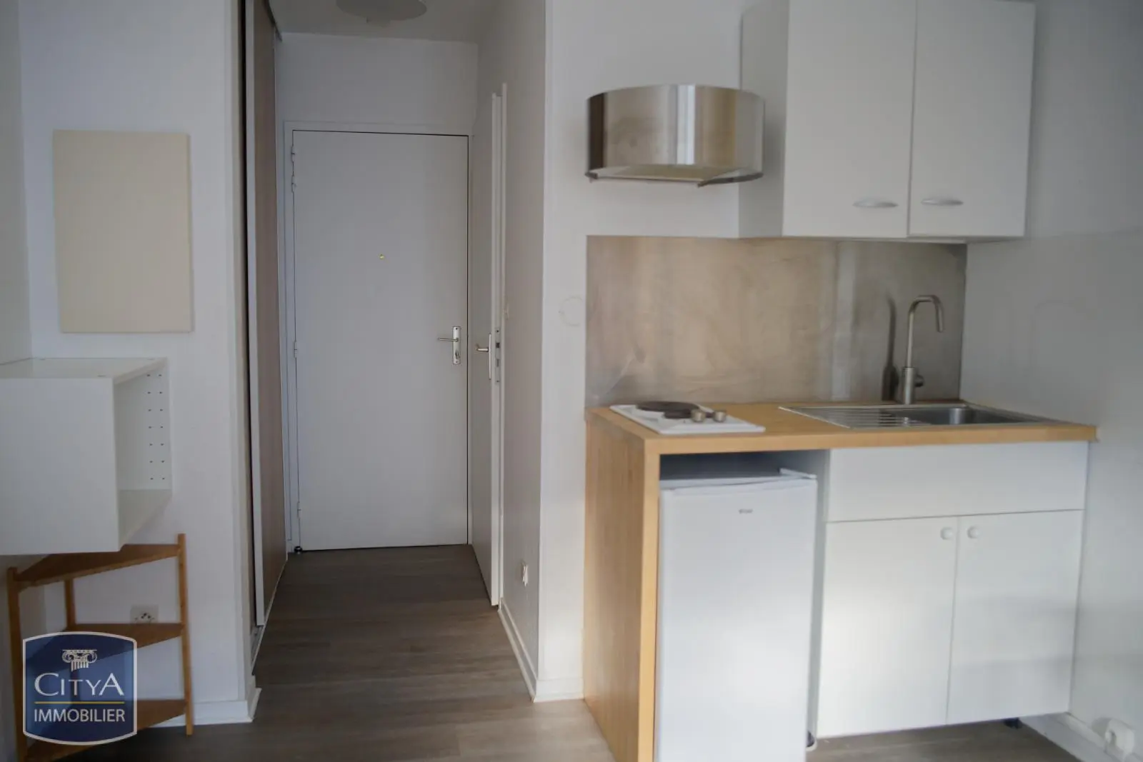 Photo 2 Appartement 1 pièce 18.2m²