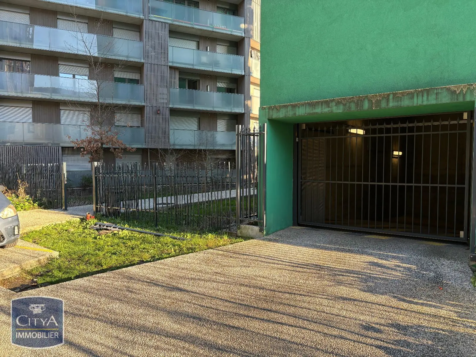 Photo 1 parking Grenoble