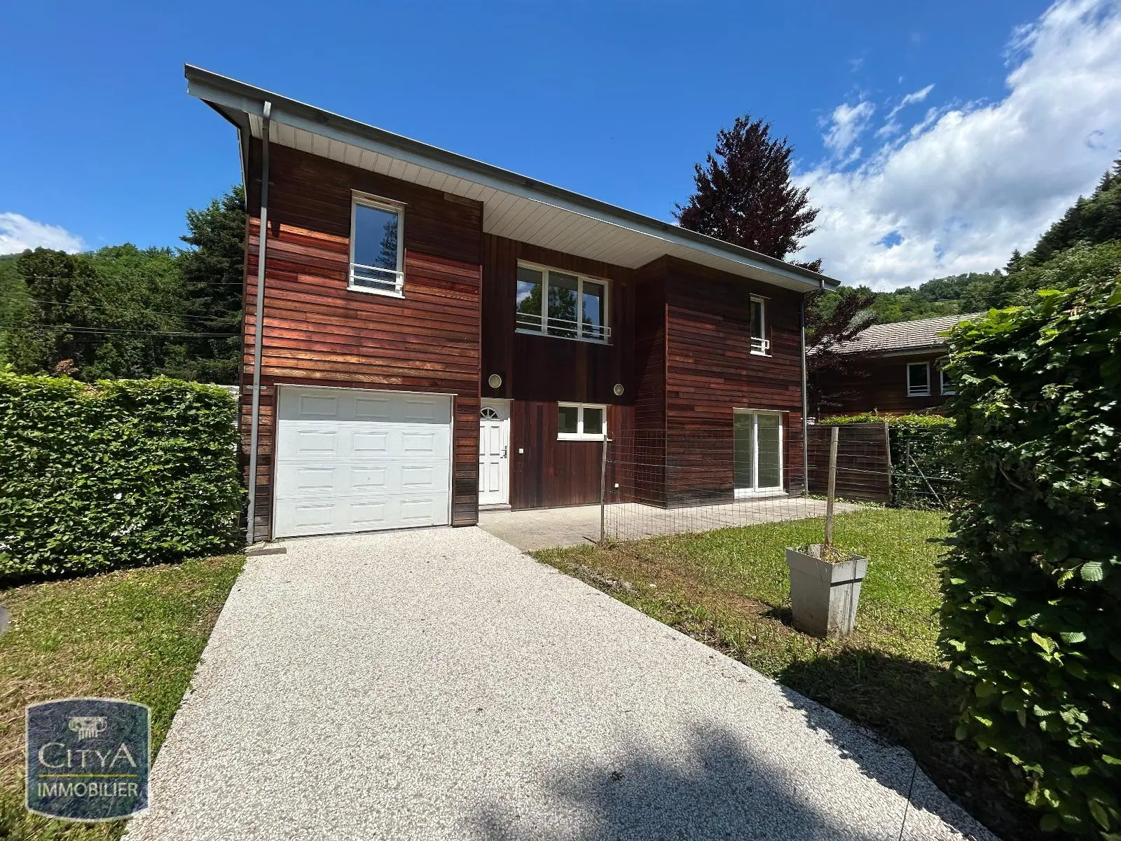 Photo 1 Maison 4 pièces 98.75m²