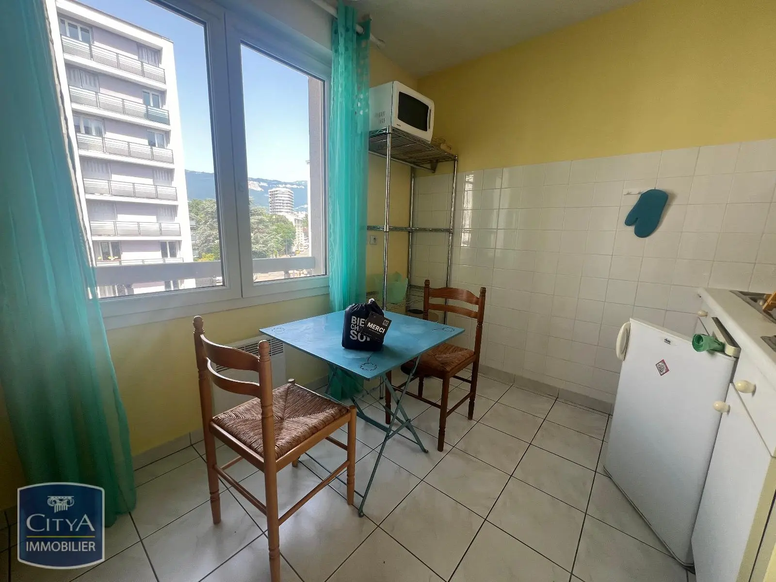 Photo 2 Appartement 1 pièce 28m²