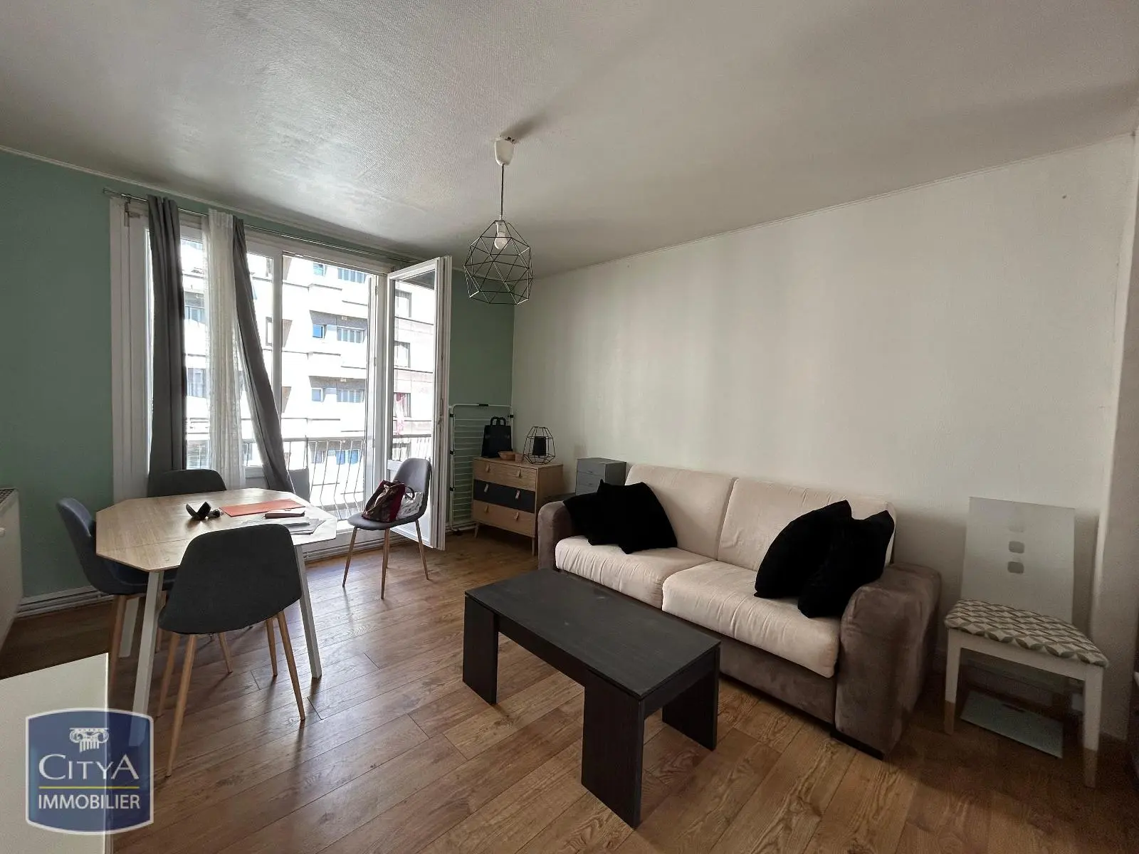 Photo 1 Appartement 3 pièces 52.98m²