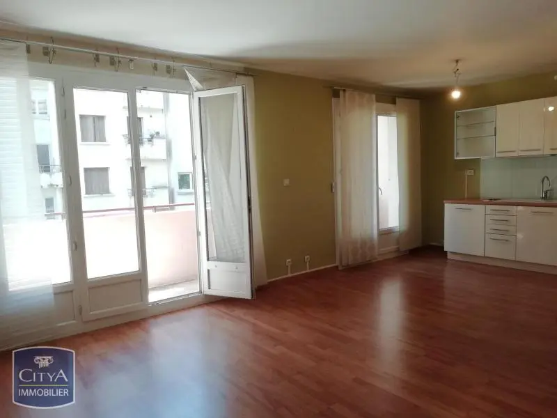 Photo 2 Appartement 1 pièce 29.66m²