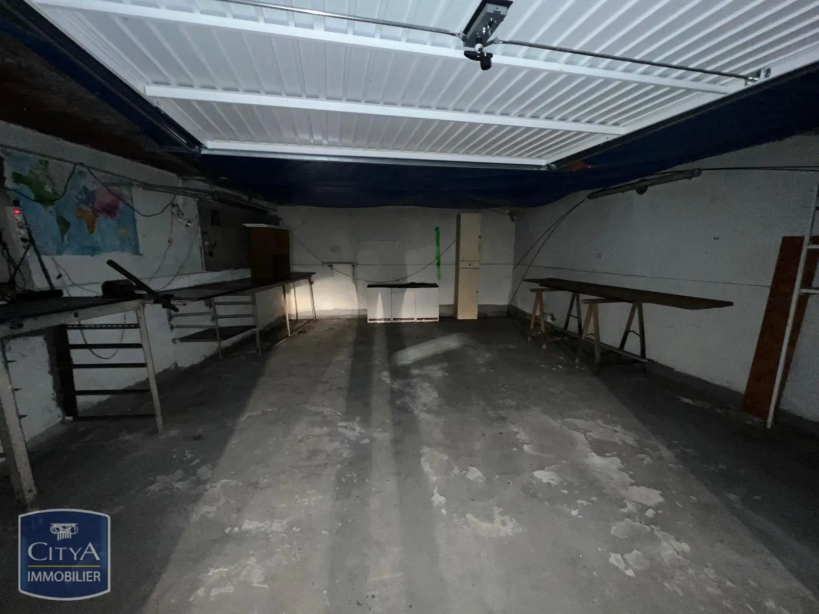 Photo 2 Parking