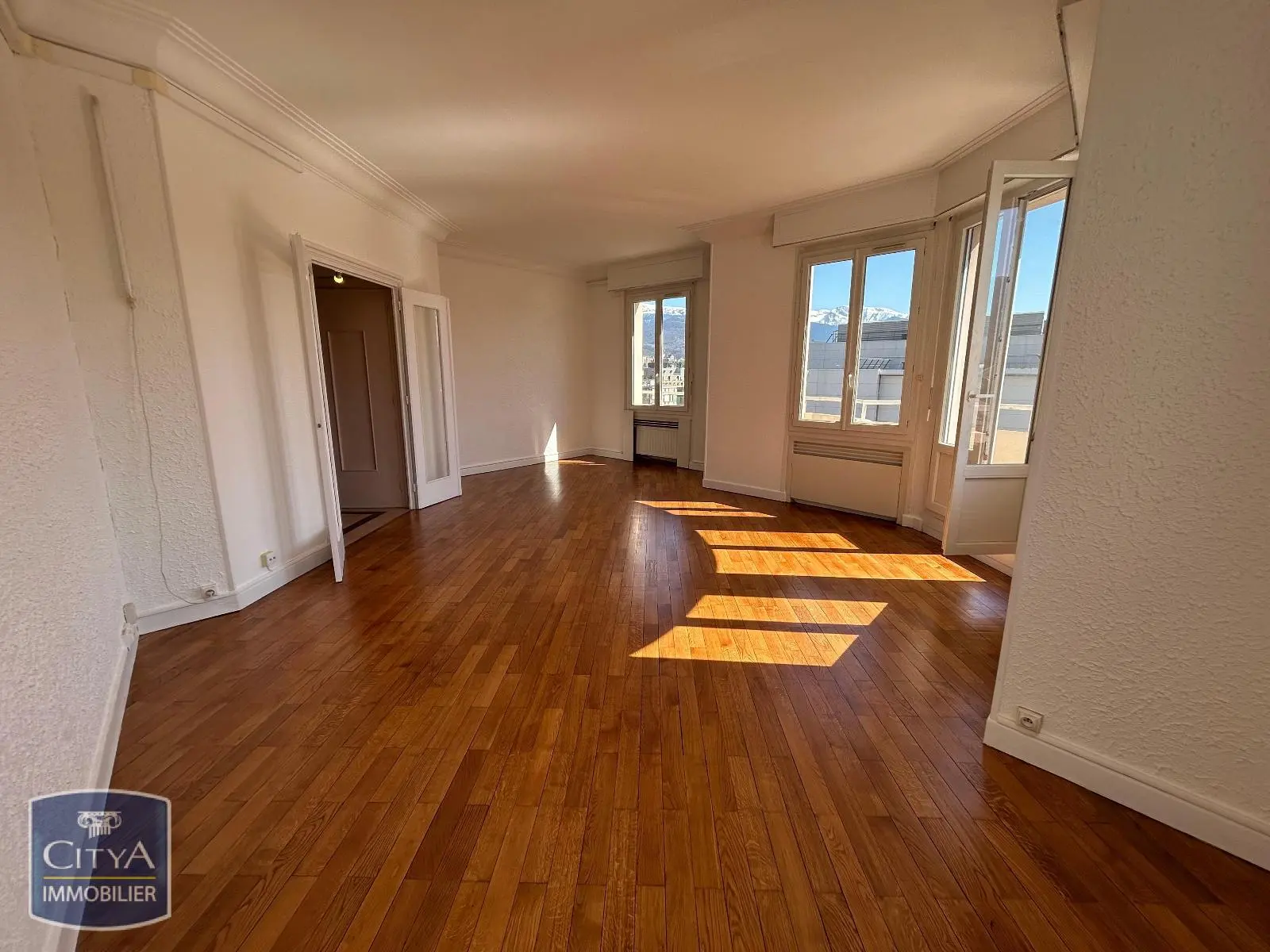 Photo 2 Appartement 3 pièces 90m²