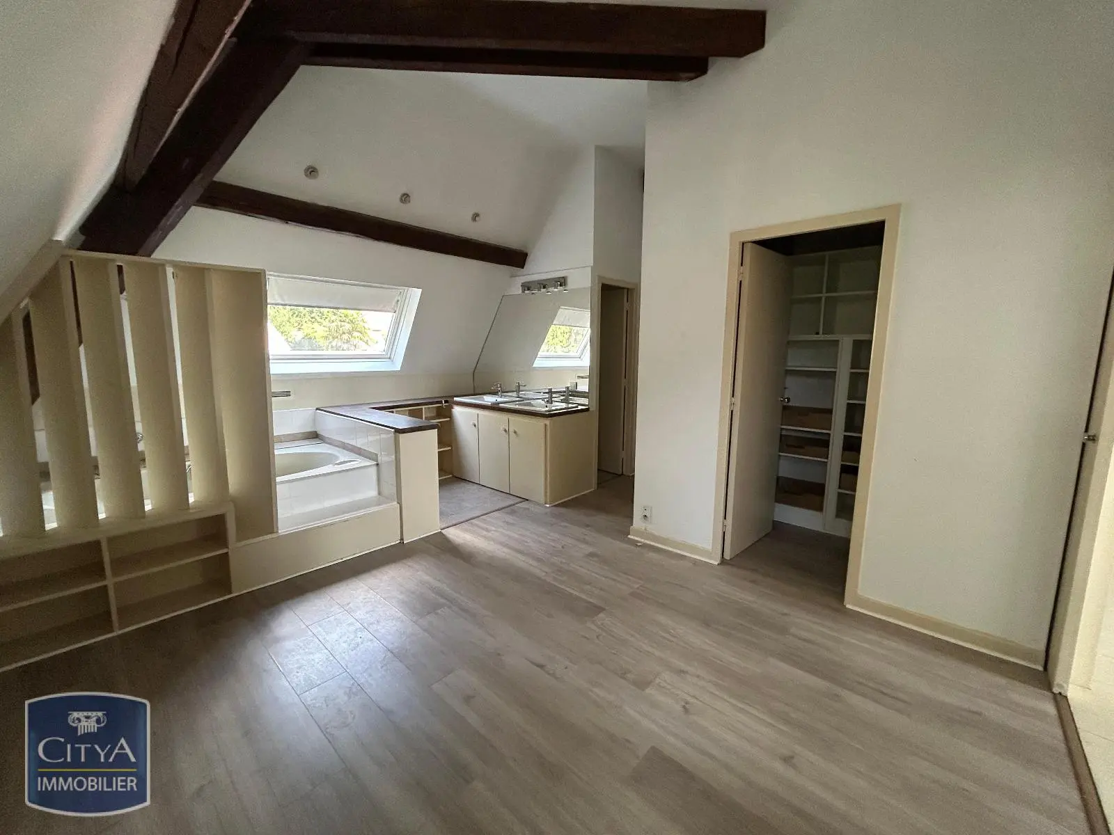 Photo 12 Appartement 6 pièces 121.66m²