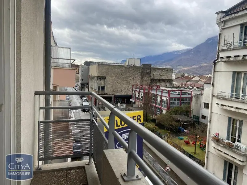 STUDIO PROCHE CENTRE GRENOBLE A LOUER