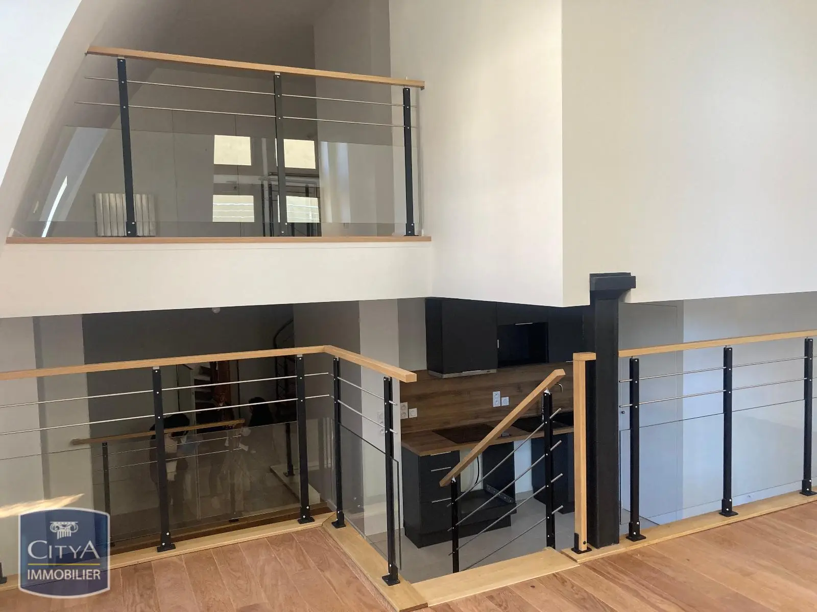 Photo 3 Appartement 1 pièce 77.63m²