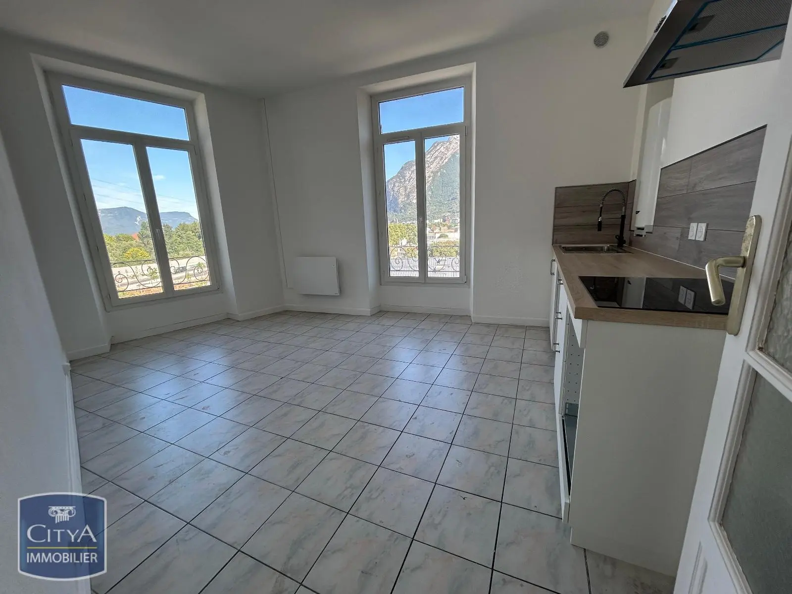 Photo 1 Appartement 2 pièces 55.79m²