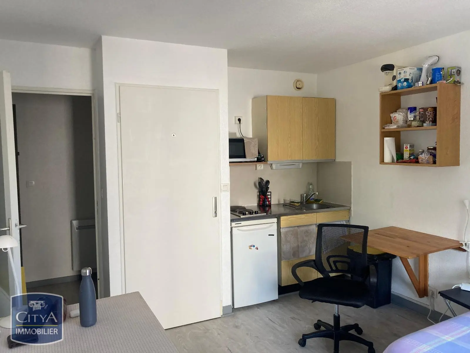 Photo 2 Appartement 1 pièce 23.68m²