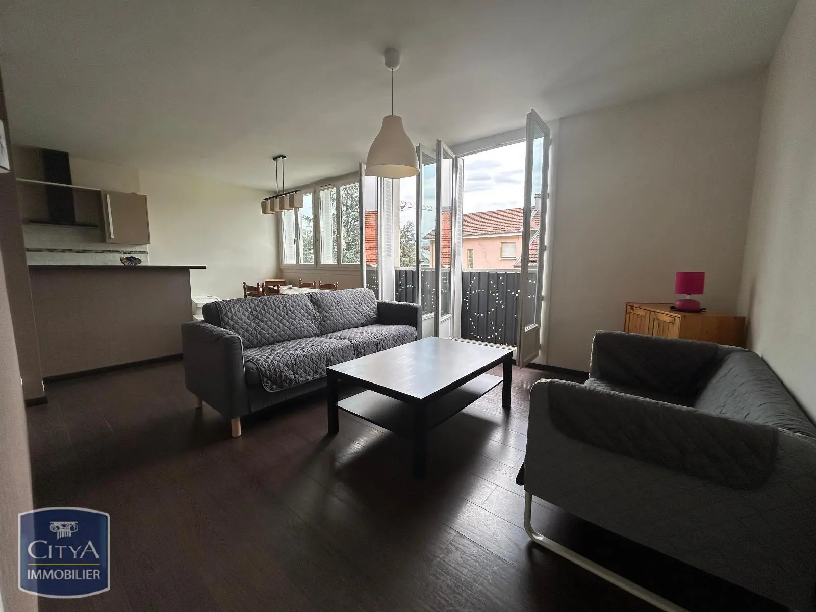 Photo 1 Appartement 5 pièces 82m²