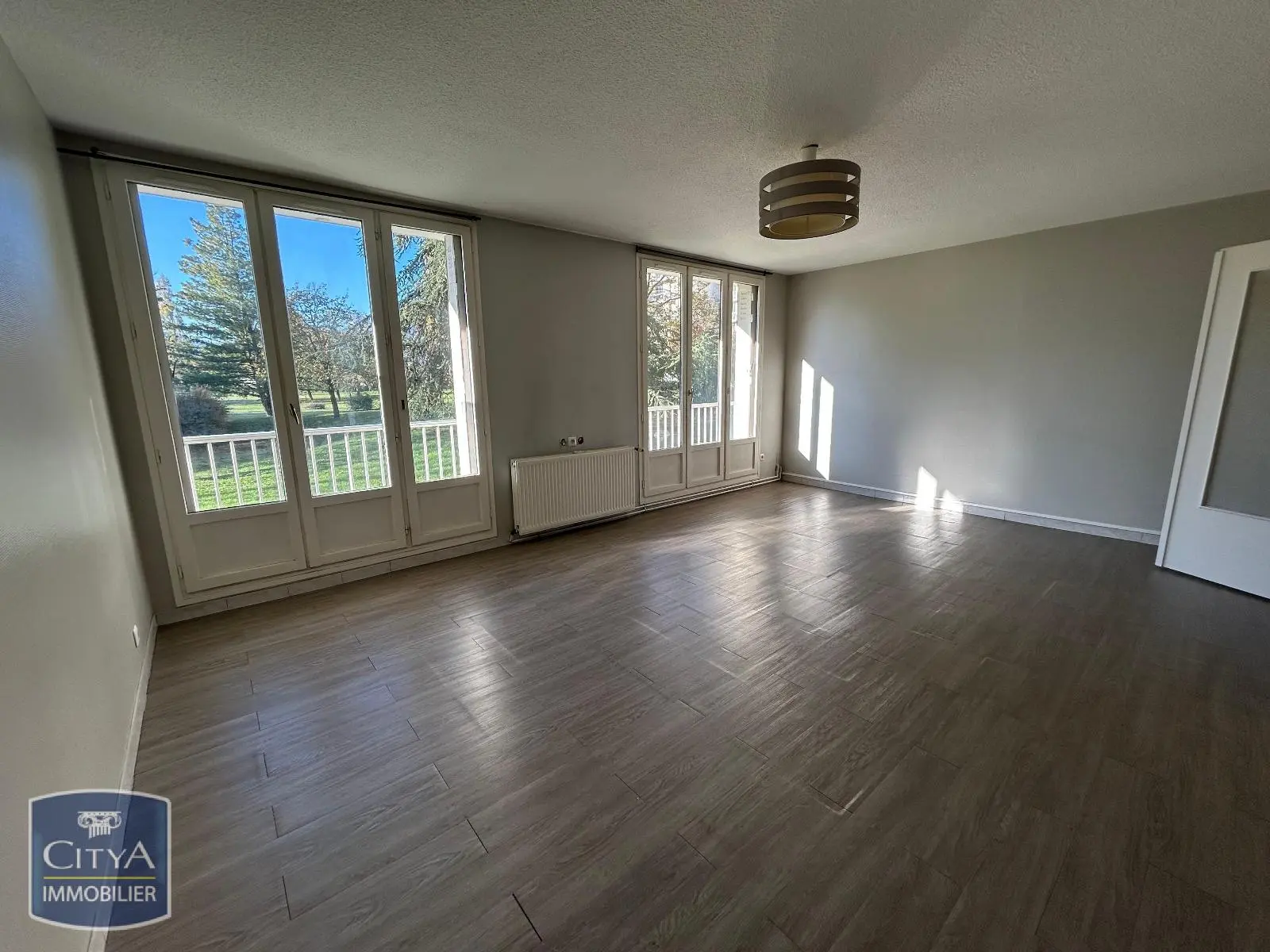 Photo 2 Appartement 5 pièces 94.02m²